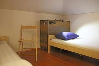 Гостевой дом Best Rest Guest House Пловдив Кровать в общем 8-местном номере для мужчин и женщин-11